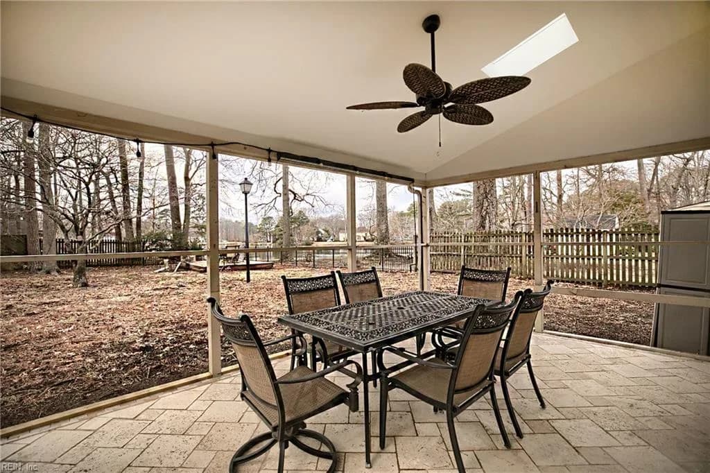 312 Lakeland CRES, YORKTOWN VA 23693 thumb 8