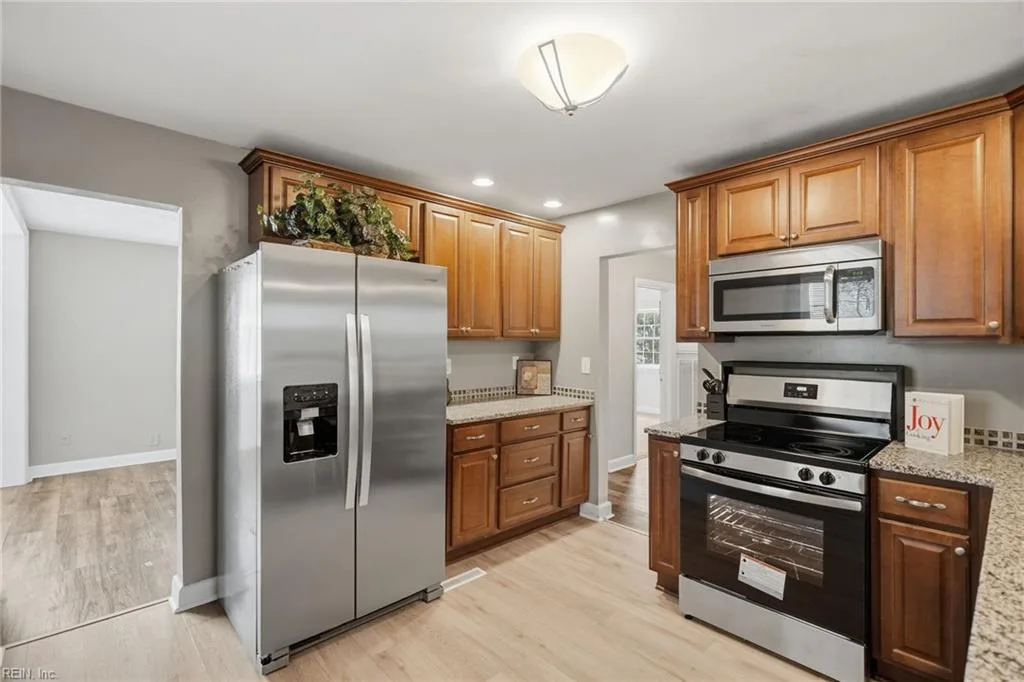 1114 Ferebee AVE, CHESAPEAKE VA 23324 thumb 7