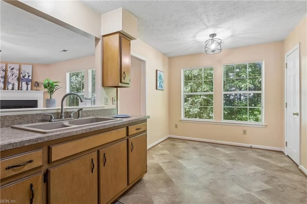 2 Stella June LN, HAMPTON VA 23666 thumb 11