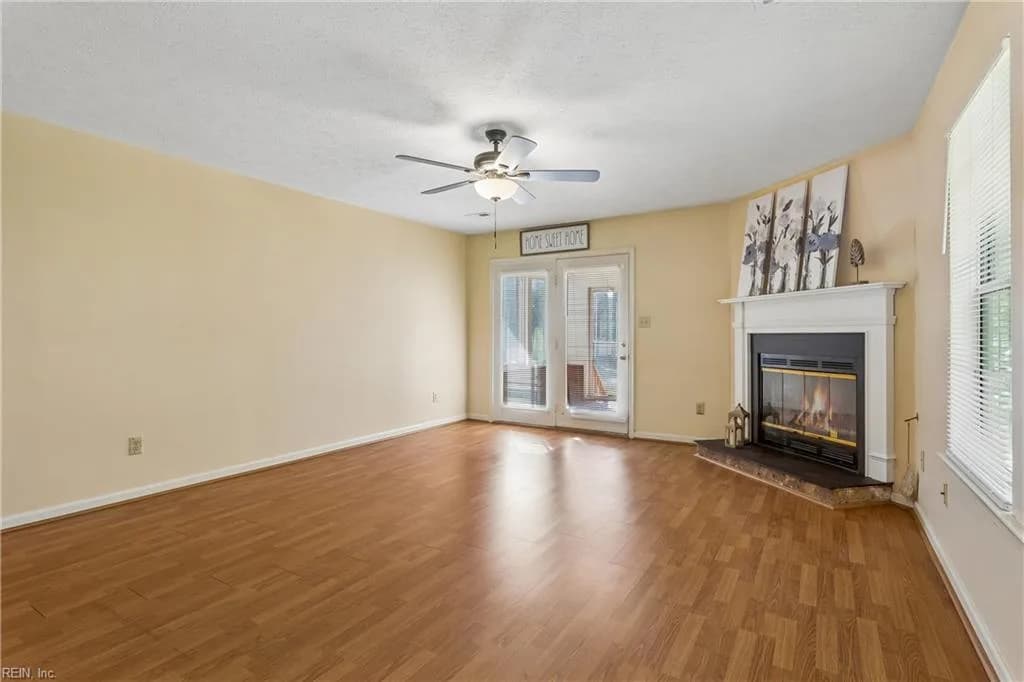 2 Stella June LN, HAMPTON VA 23666 thumb 9