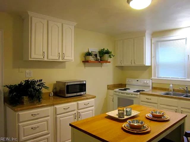1111 Elk AVE, NORFOLK VA 23518 - Photo 3