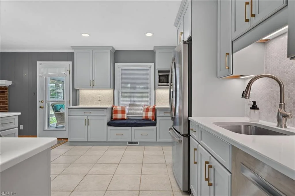 4220 Duke Of Gloucester DR, CHESAPEAKE VA 23321 thumb 11