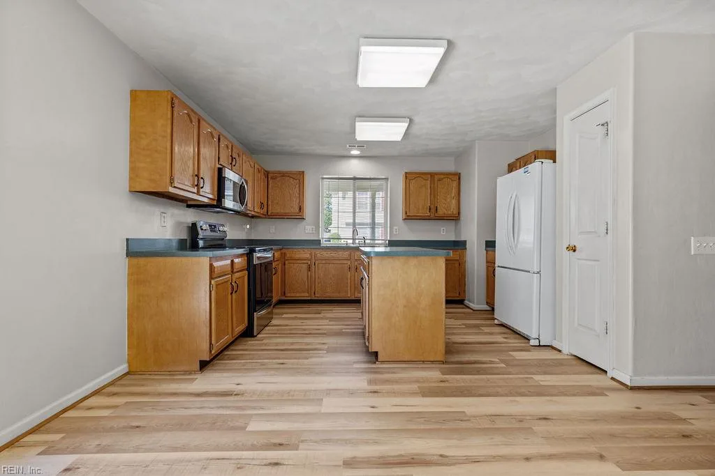 1313 Duchess Of York QUAY, CHESAPEAKE VA 23320 thumb 12