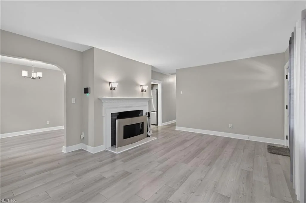 1132 Orcutt AVE, NEWPORTNEWS VA 23607 thumb 7