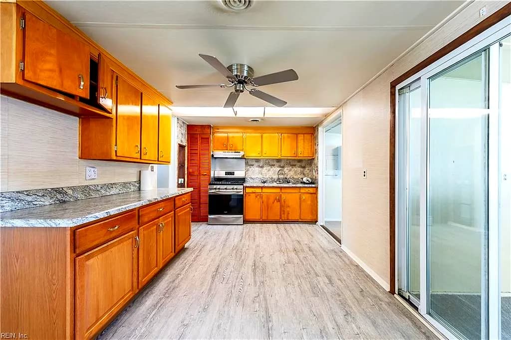 1930 Demetro DR, HAMPTON VA 23663 thumb 12