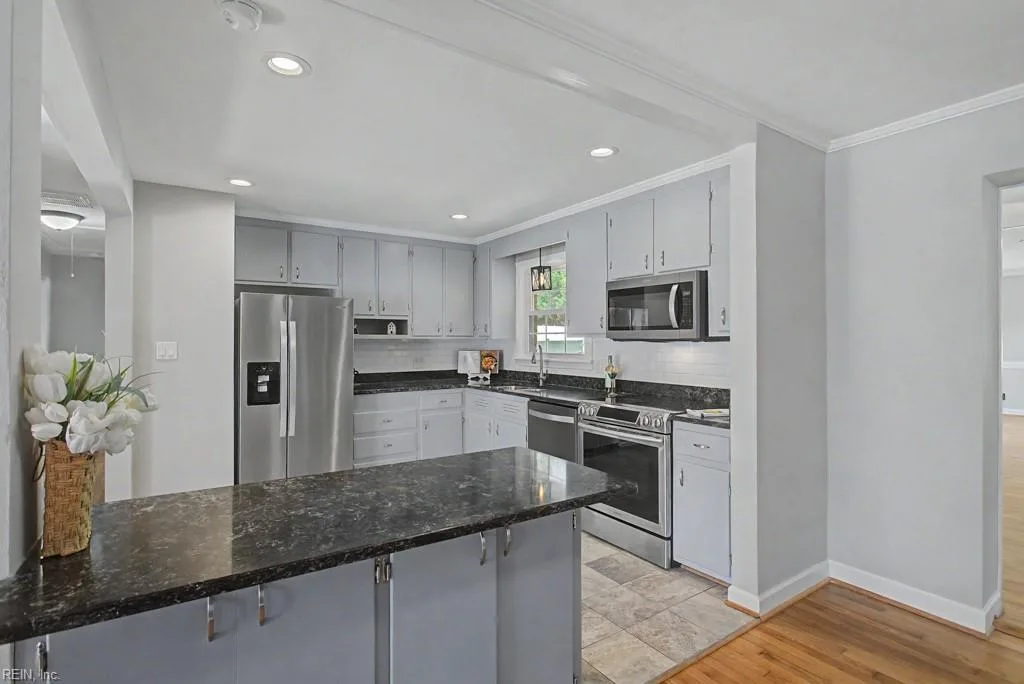 106 Crandol DR, YORKTOWN VA 23693 thumb 11