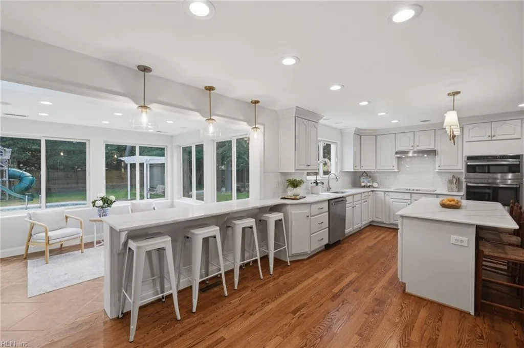 960 Lindsley DR, VIRGINIABEACH VA 23454 thumb 11