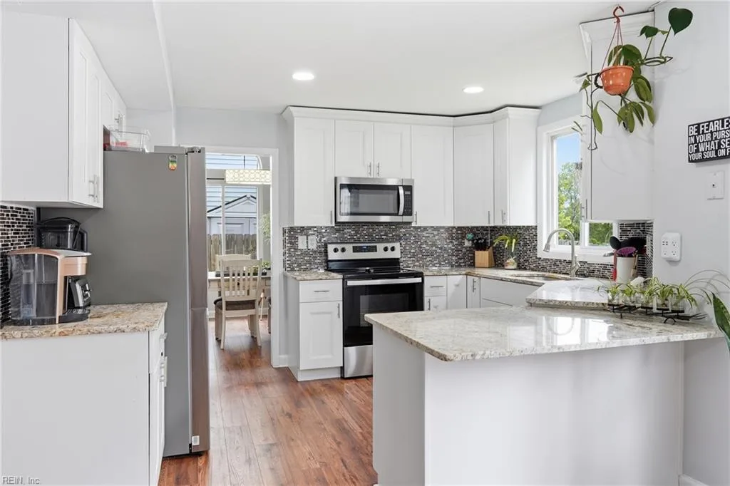 3325 Barberry LN, VIRGINIABEACH VA 23453 thumb 9