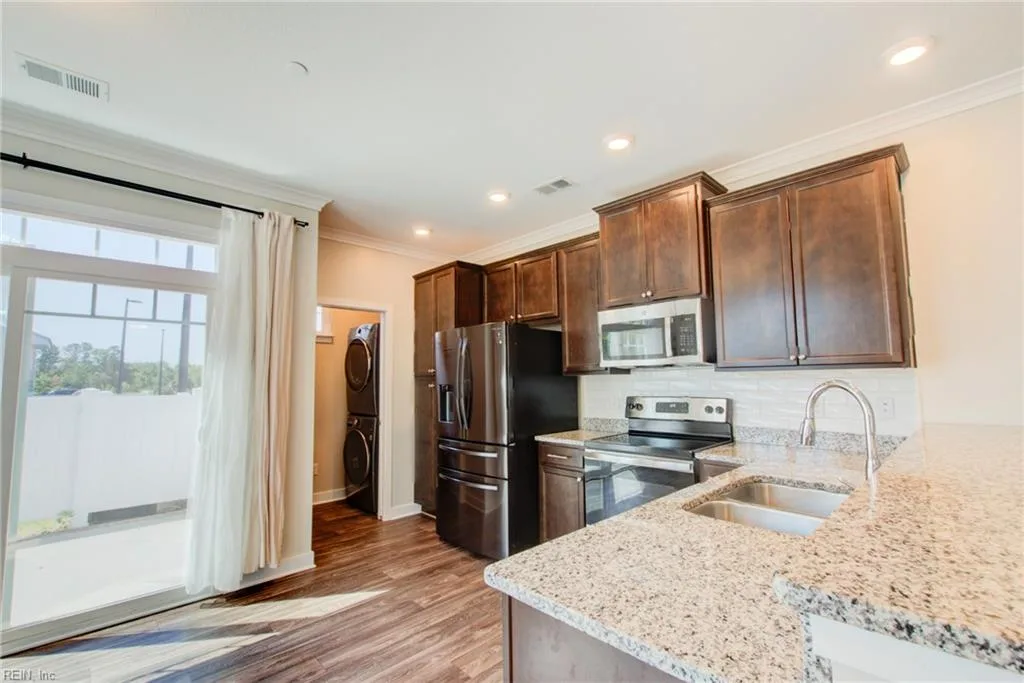 609 Fishers CT, HAMPTON VA 23666 thumb 6