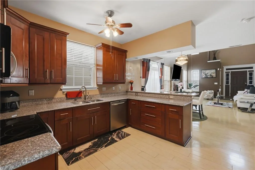 1519 Tallwood CIR, CHESAPEAKE VA 23320 thumb 6
