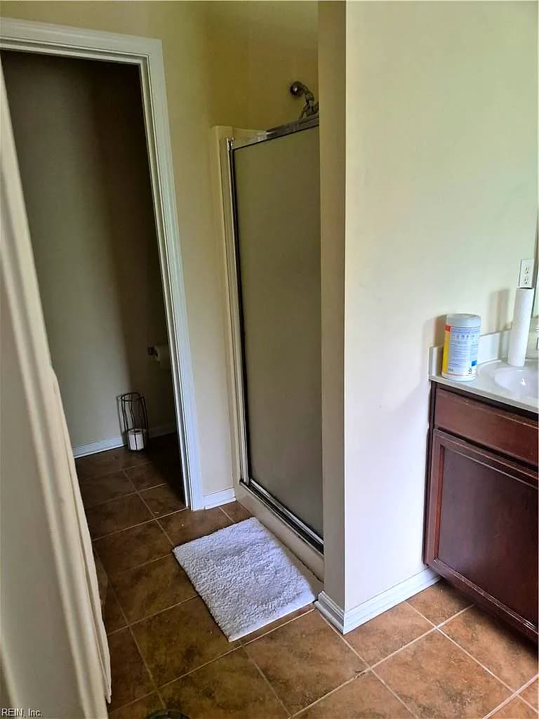 22 Frazier CT, HAMPTON VA 23666 - Photo 4