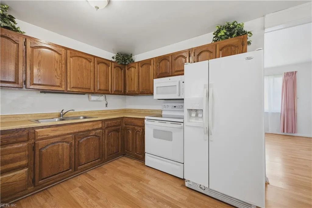 3020 Elbyrne DR, CHESAPEAKE VA 23325 thumb 12