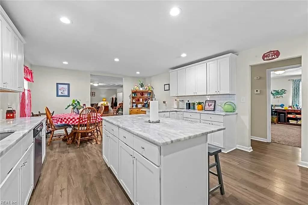 2536 Seven Eleven RD, CHESAPEAKE VA 23322 thumb 8