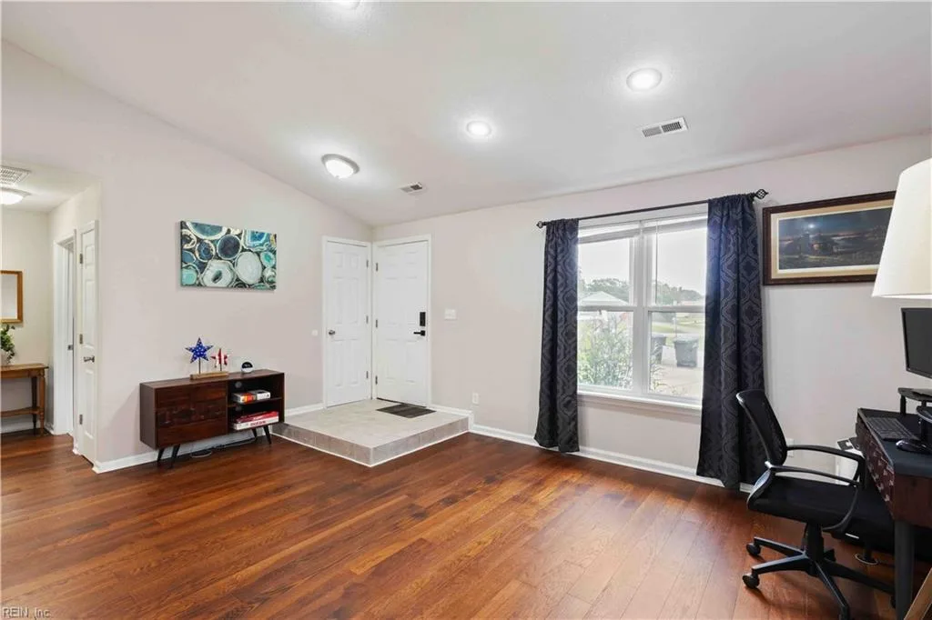 3806 Sugar Creek CIR, PORTSMOUTH VA 23703 thumb 7