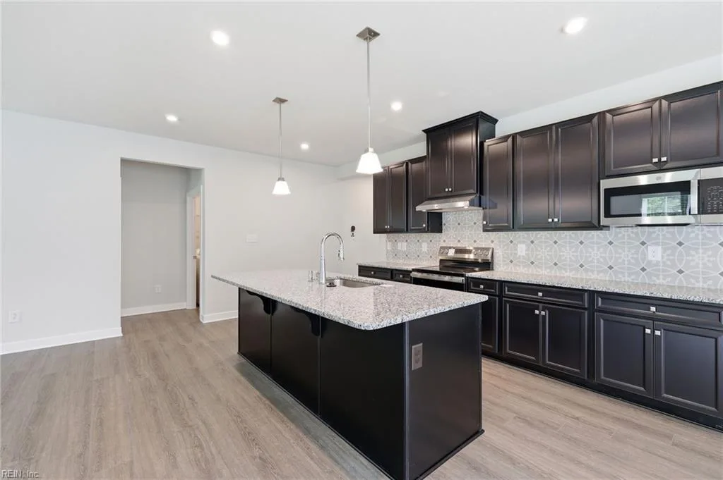 2101 Mainsail DR, CARROLLTON VA 23314 thumb 9