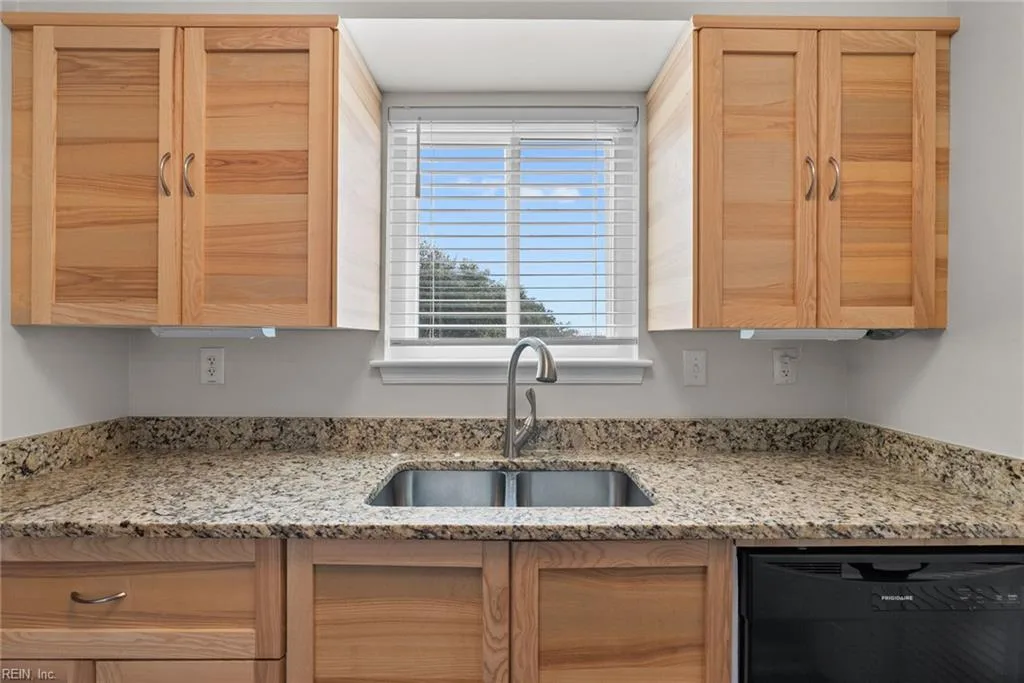 837 Little Bay AVE #3, NORFOLK VA 23503 thumb 8