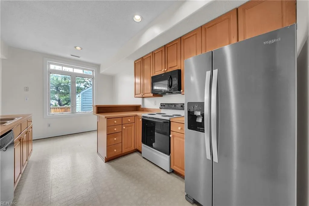 1039 Porte Harbour ARCH, HAMPTON VA 23664 thumb 11