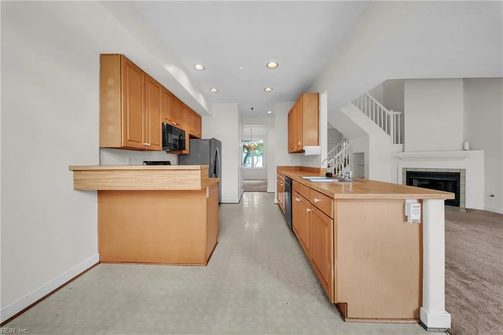 1039 Porte Harbour ARCH, HAMPTON VA 23664 thumb 8