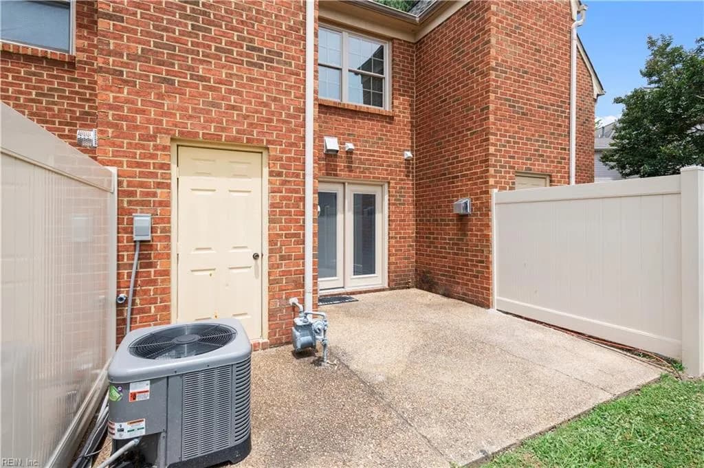 924 Lucas Creek RD #2, NEWPORTNEWS VA 23608 thumb 11
