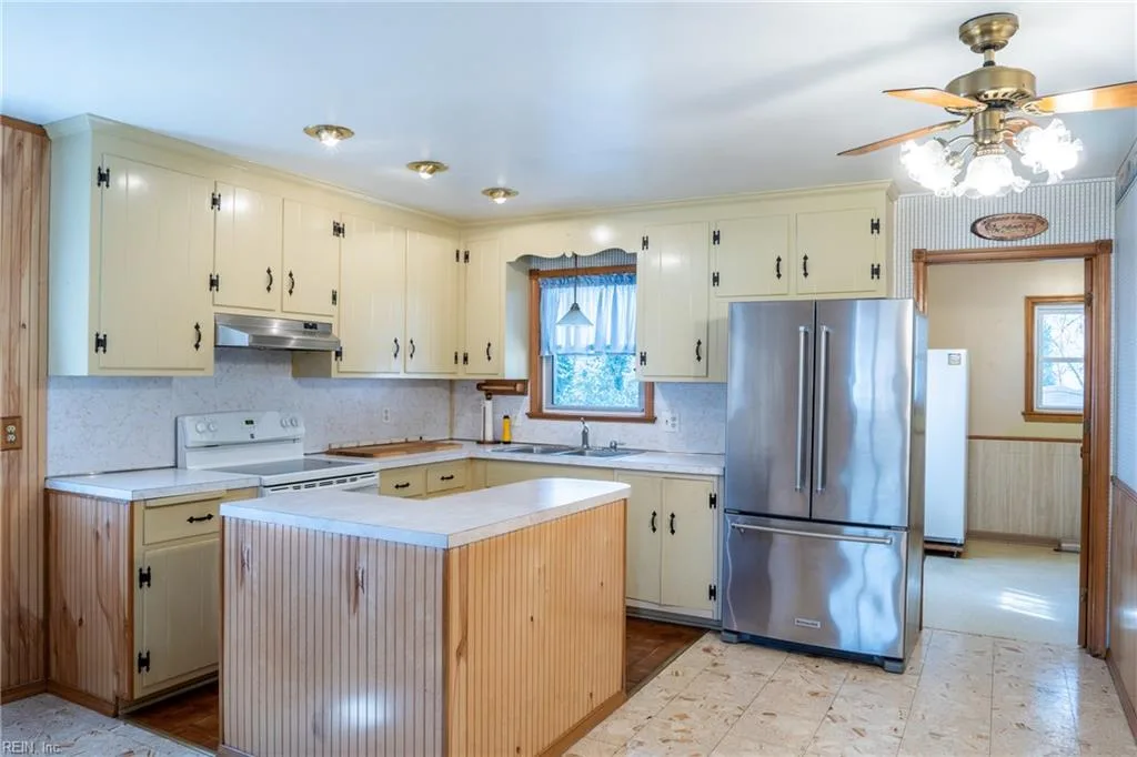 55 Calhoun ST, HAMPTON VA 23669 - Photo 5