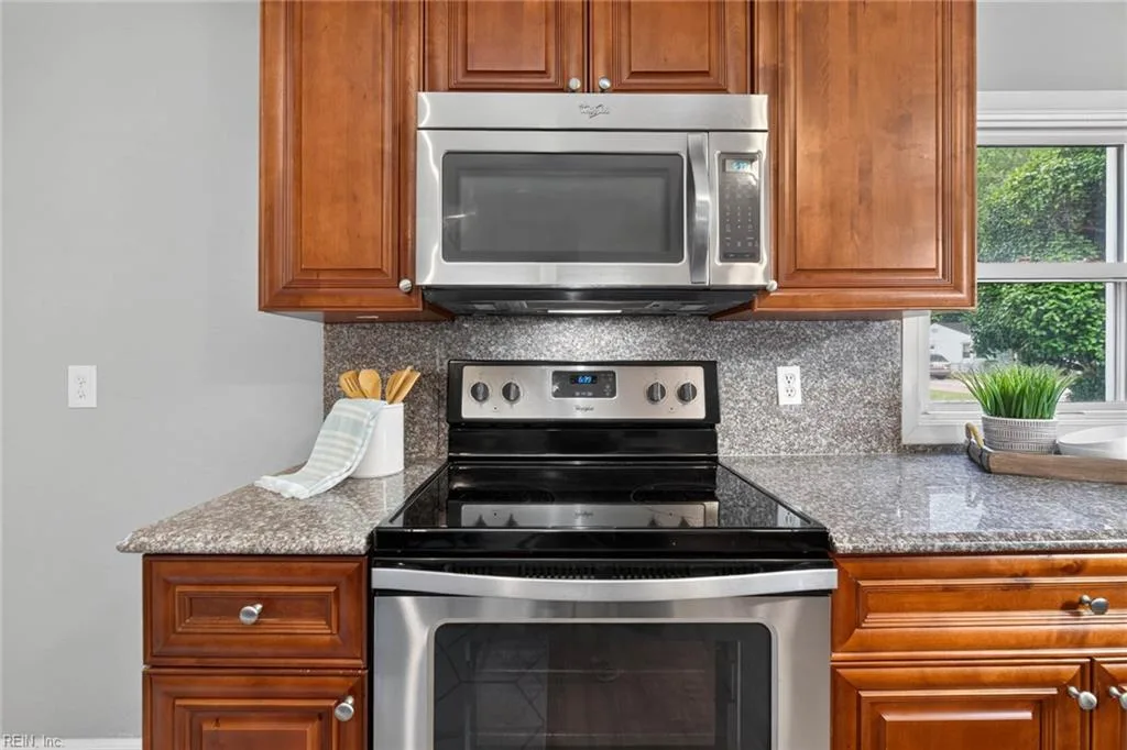 428 Draper DR, NORFOLK VA 23505 thumb 7