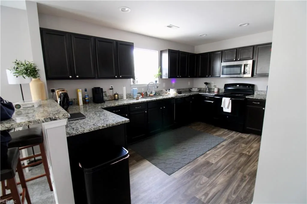 850 W 43rd ST, NORFOLK VA 23508 - Photo 4