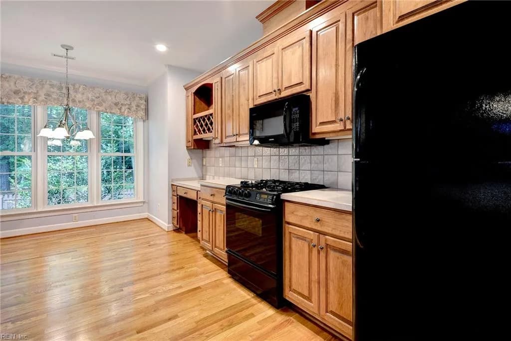 121 Tern CT, YORKTOWN VA 23692 thumb 12