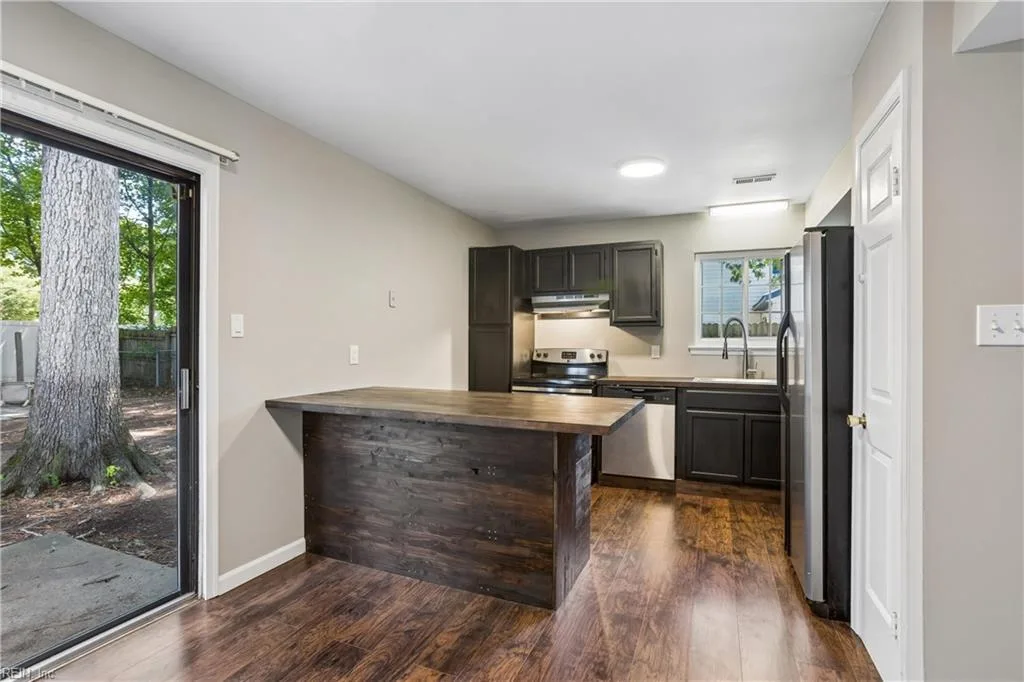 453 Wyn DR, NEWPORTNEWS VA 23608 thumb 8