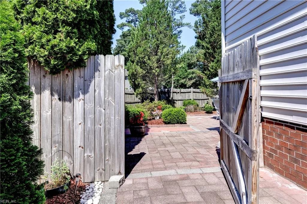305 Minnie CIR, NEWPORTNEWS VA 23608 thumb 9