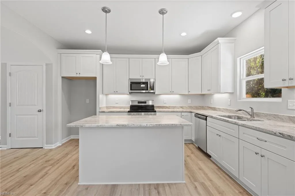 334 New ST, NORFOLK VA 23503 thumb 9
