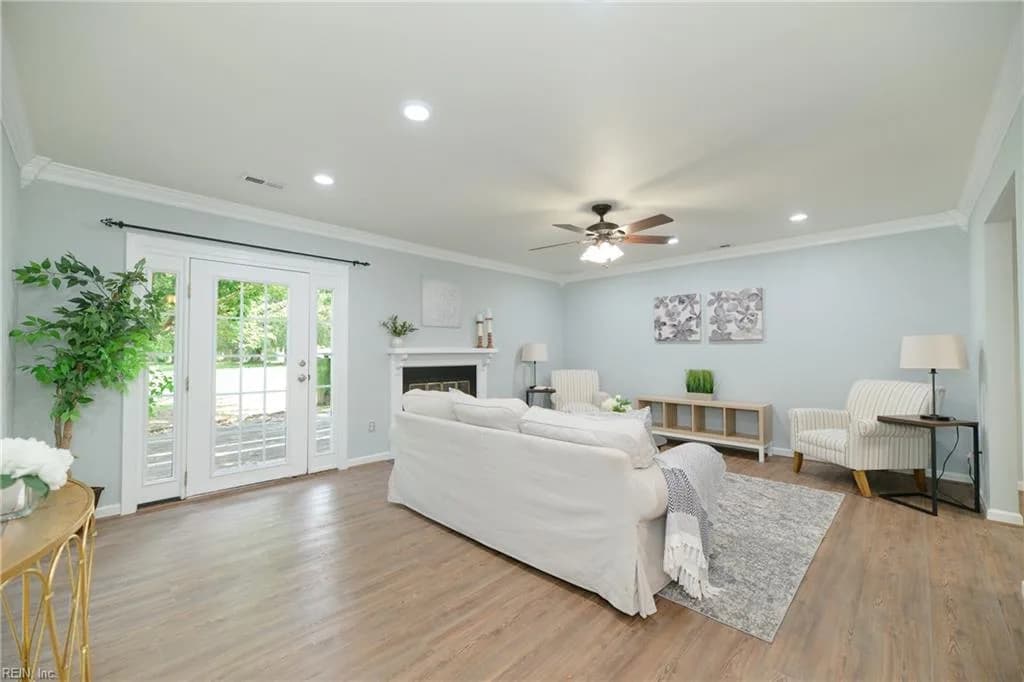7680 The Points PL #302, GLOUCESTERPOINT VA 23062 thumb 12