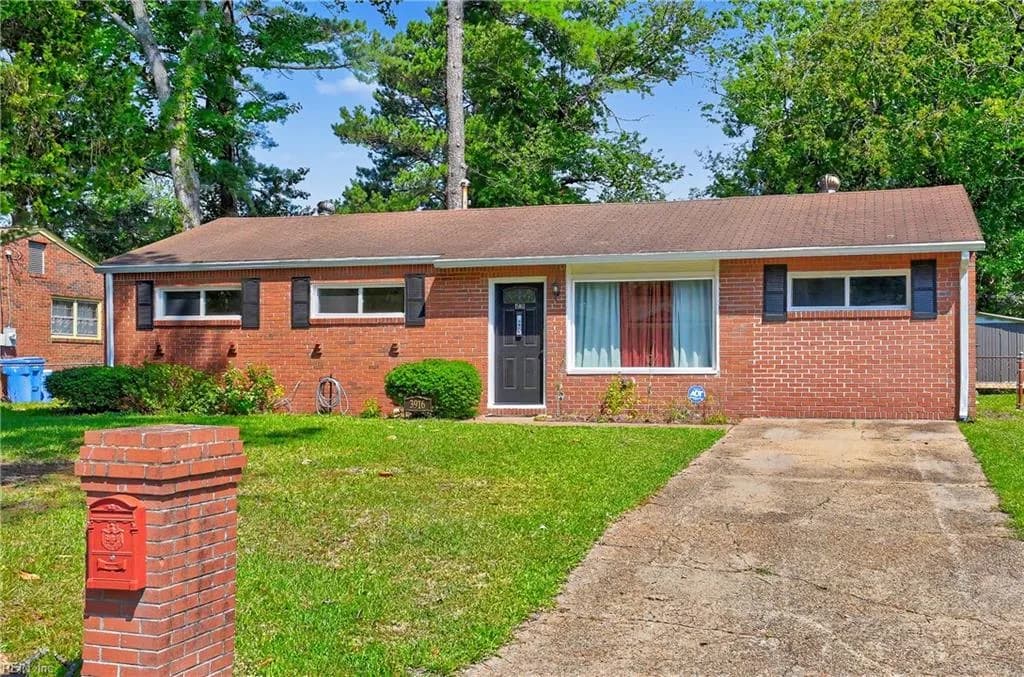 3916 Port RD, CHESAPEAKE VA 23321 - Photo 2