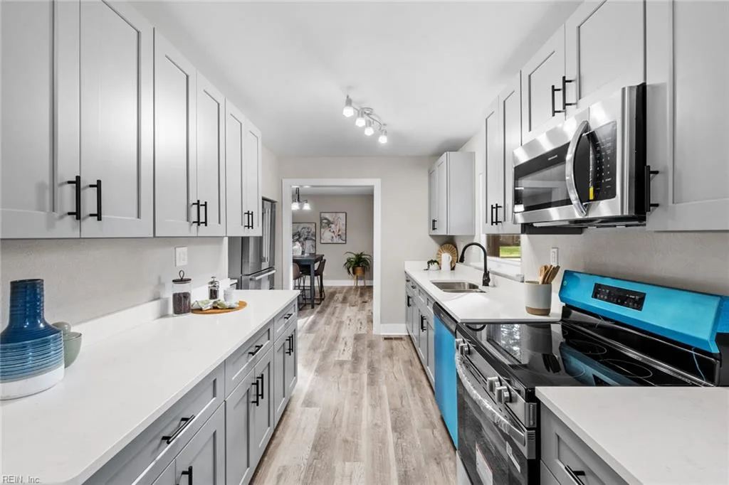 1555 Crane AVE, NORFOLK VA 23518 thumb 11