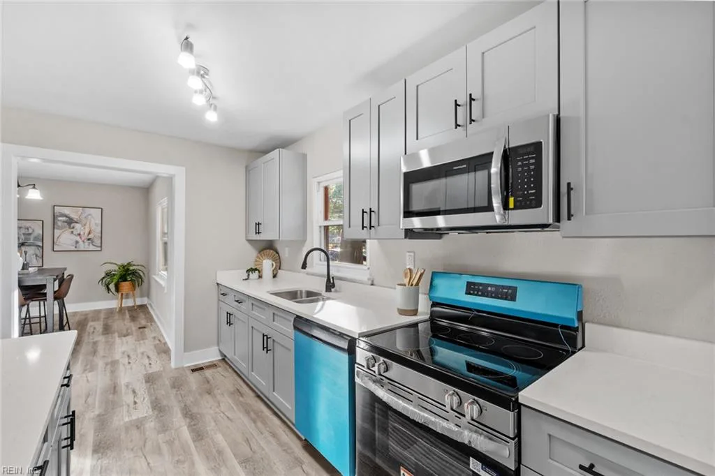1555 Crane AVE, NORFOLK VA 23518 thumb 12
