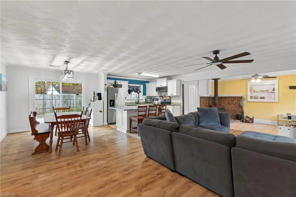 517 Catalpa DR, NEWPORTNEWS VA 23601 - Photo 4