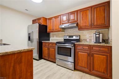 713 Oak Mill LN, NEWPORT NEWS VA 23602 thumb 3
