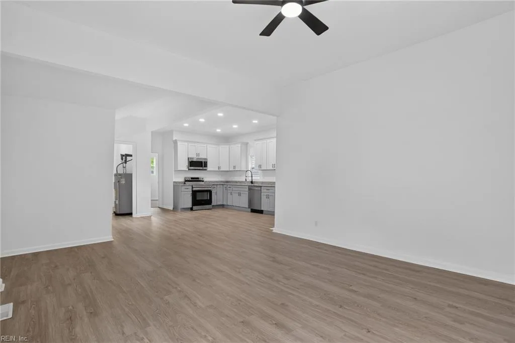 1913 County ST, PORTSMOUTH VA 23704 thumb 12