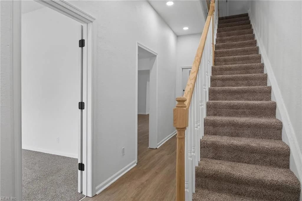 1913 County ST, PORTSMOUTH VA 23704 thumb 6