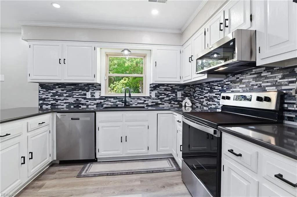 3 Kenilworth DR, HAMPTON VA 23666 thumb 11