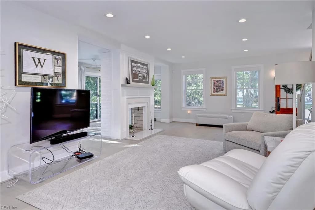 802 Riverside DR, NEWPORTNEWS VA 23606 thumb 8