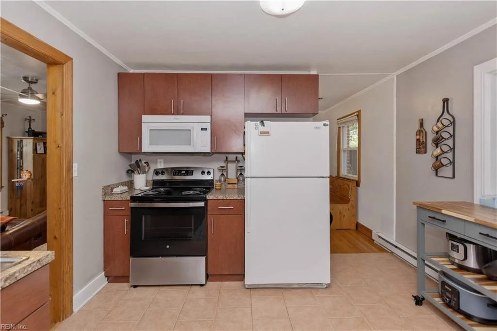 1659 Holly DR, GLOUCESTERPOINT VA 23062 thumb 7