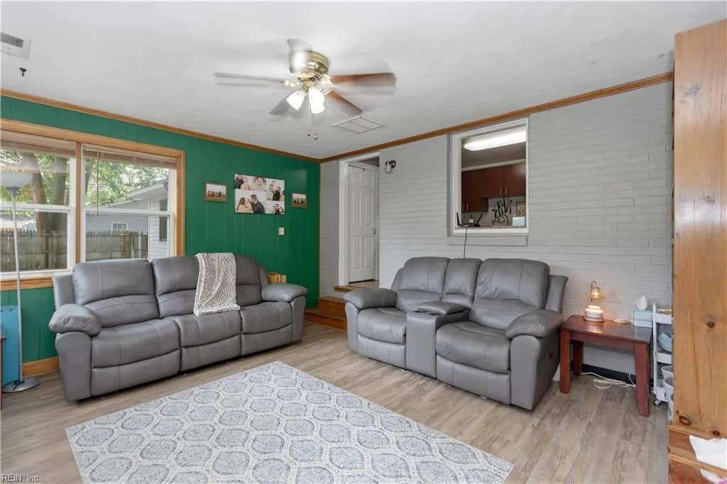 1659 Holly DR, GLOUCESTERPOINT VA 23062 thumb 9