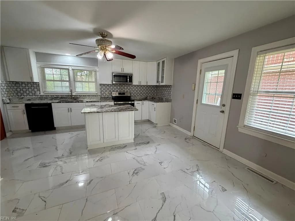 1452 E Pembroke AVE, HAMPTON VA 23663 thumb 11