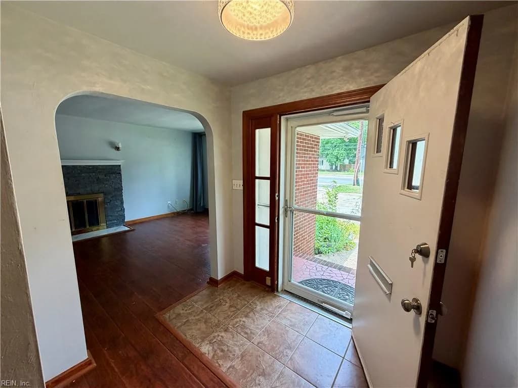 1452 E Pembroke AVE, HAMPTON VA 23663 thumb 6