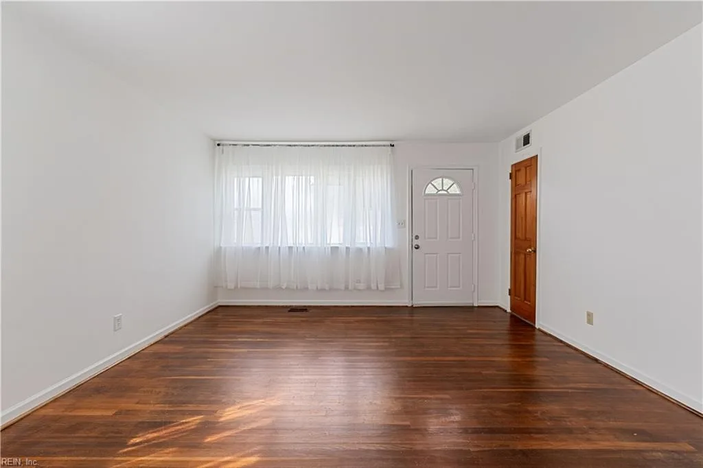 1440 Virgilina AVE, NORFOLK VA 23503 thumb 9