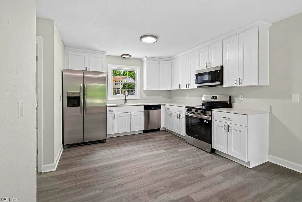 112 W Rexford DR, NEWPORT NEWS VA 23608 - Photo 4