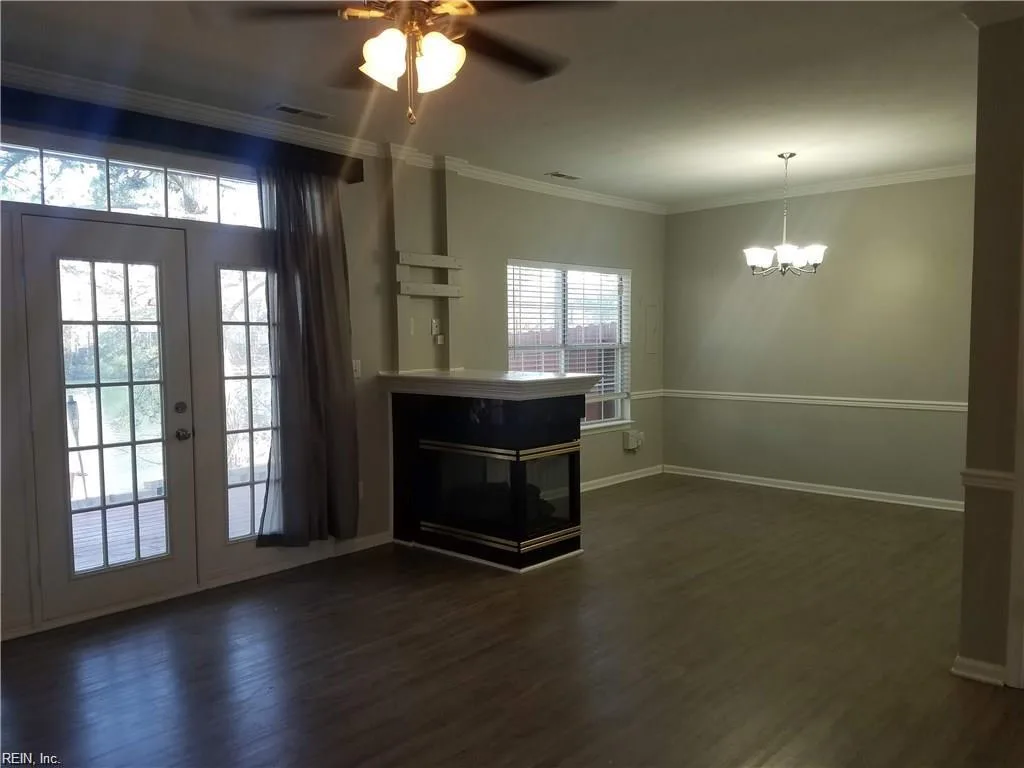 821 Lake CIR S, CHESAPEAKE VA 23322 thumb 12