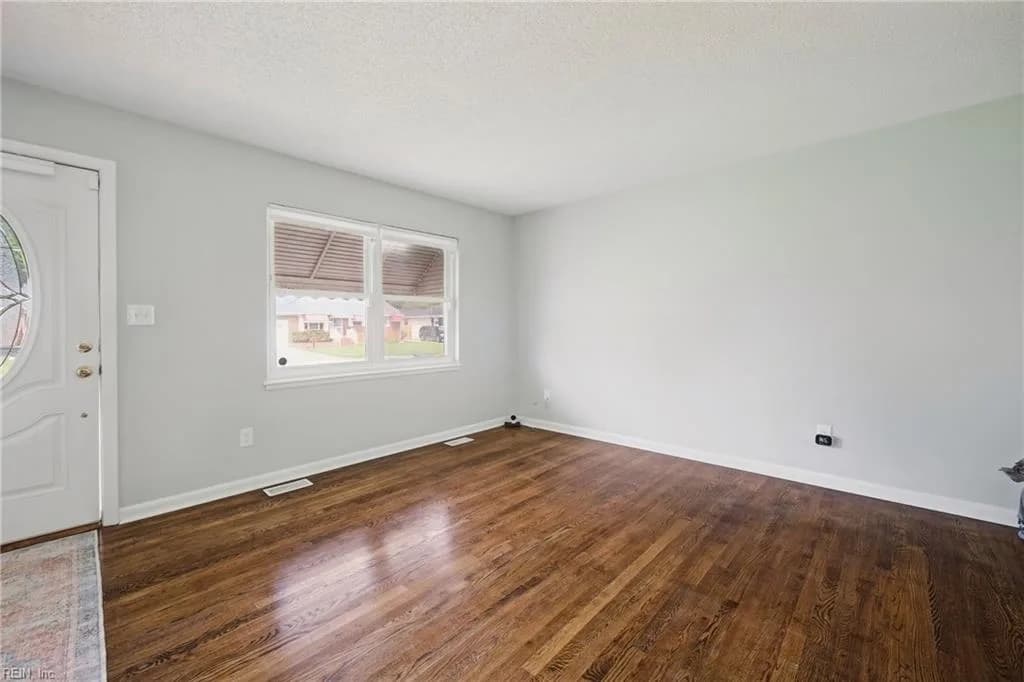 220 Manchester DR, HAMPTON VA 23666 thumb 9