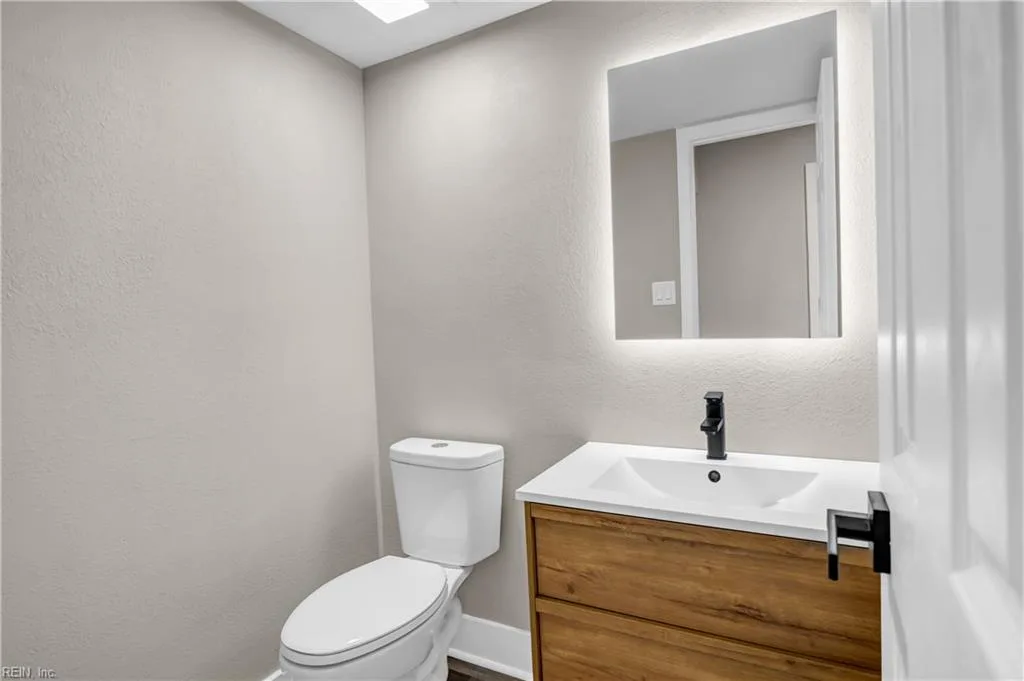 8 Glouchester CIR, CHESAPEAKE VA 23320 thumb 8