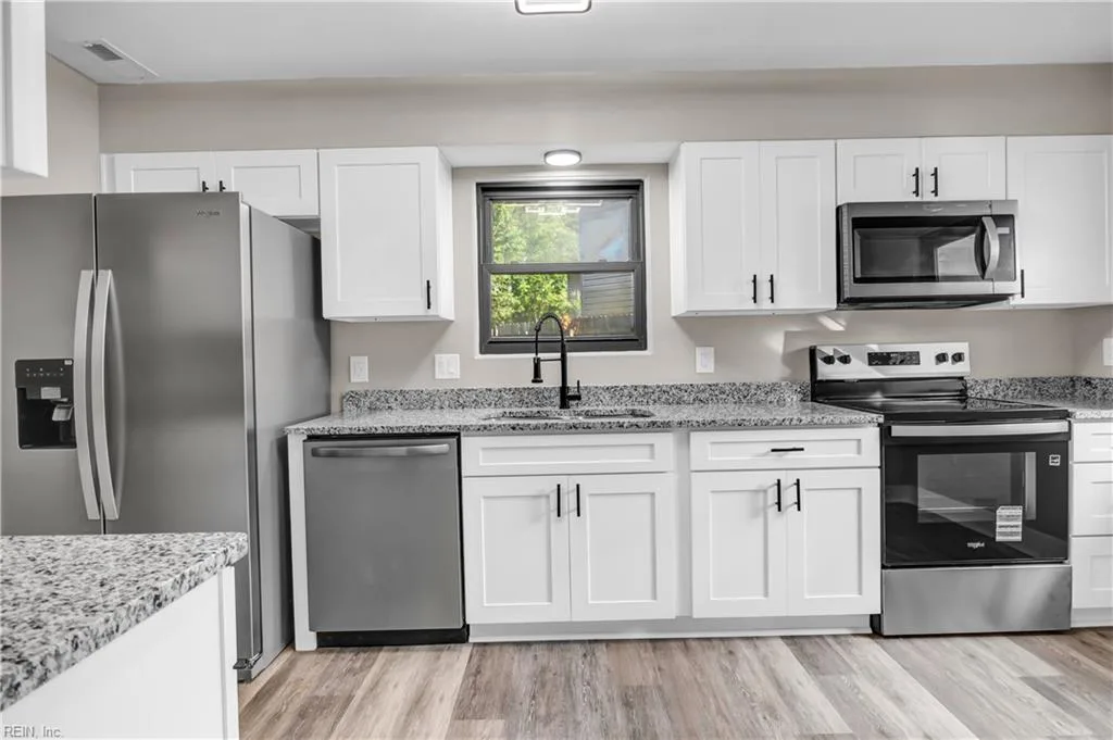 8 Glouchester CIR, CHESAPEAKE VA 23320 thumb 9